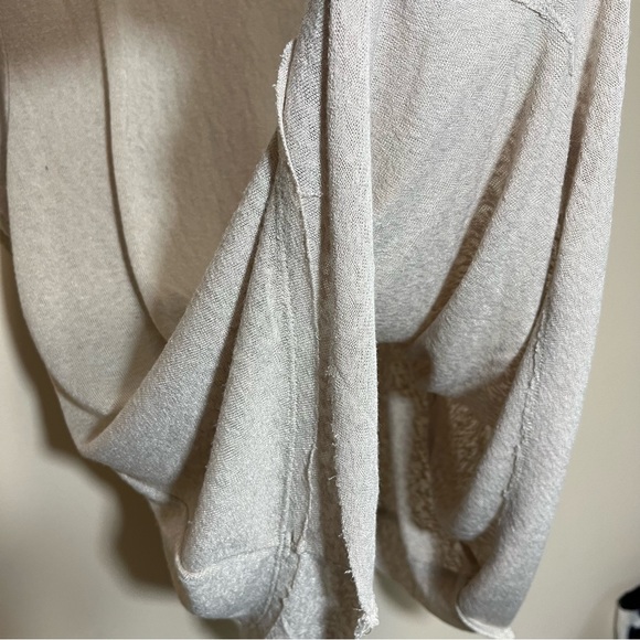 Studio B by Bobeau Slub Knit V-Neck Short Sleeve Top Tiered Hem - Picture 5 of 13